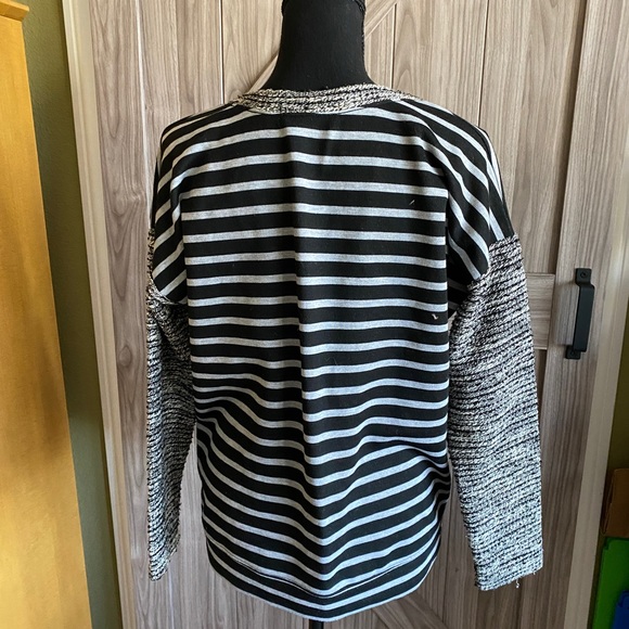 Sanctuary Black and Gray striped V neck oversized sweater like top - Picture 2 of 3